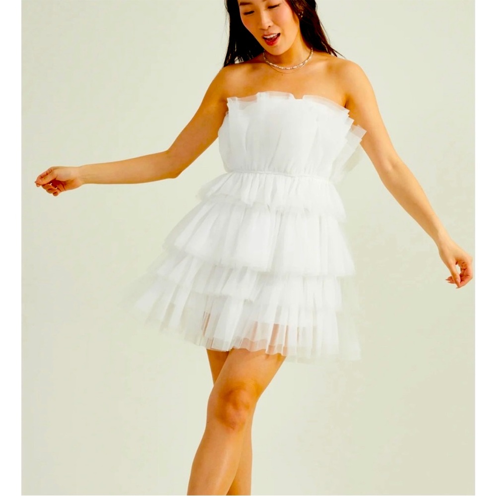 Short white dress